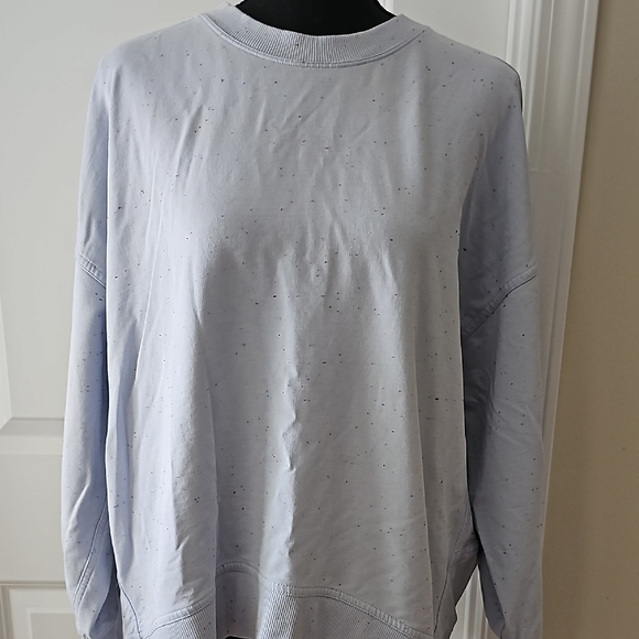 347. Lululemon Back in Action Sweatshirt - Picture 1 of 7